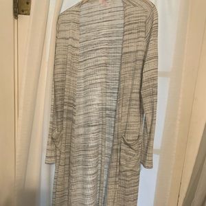 Black and white LuLaRoe Sarah